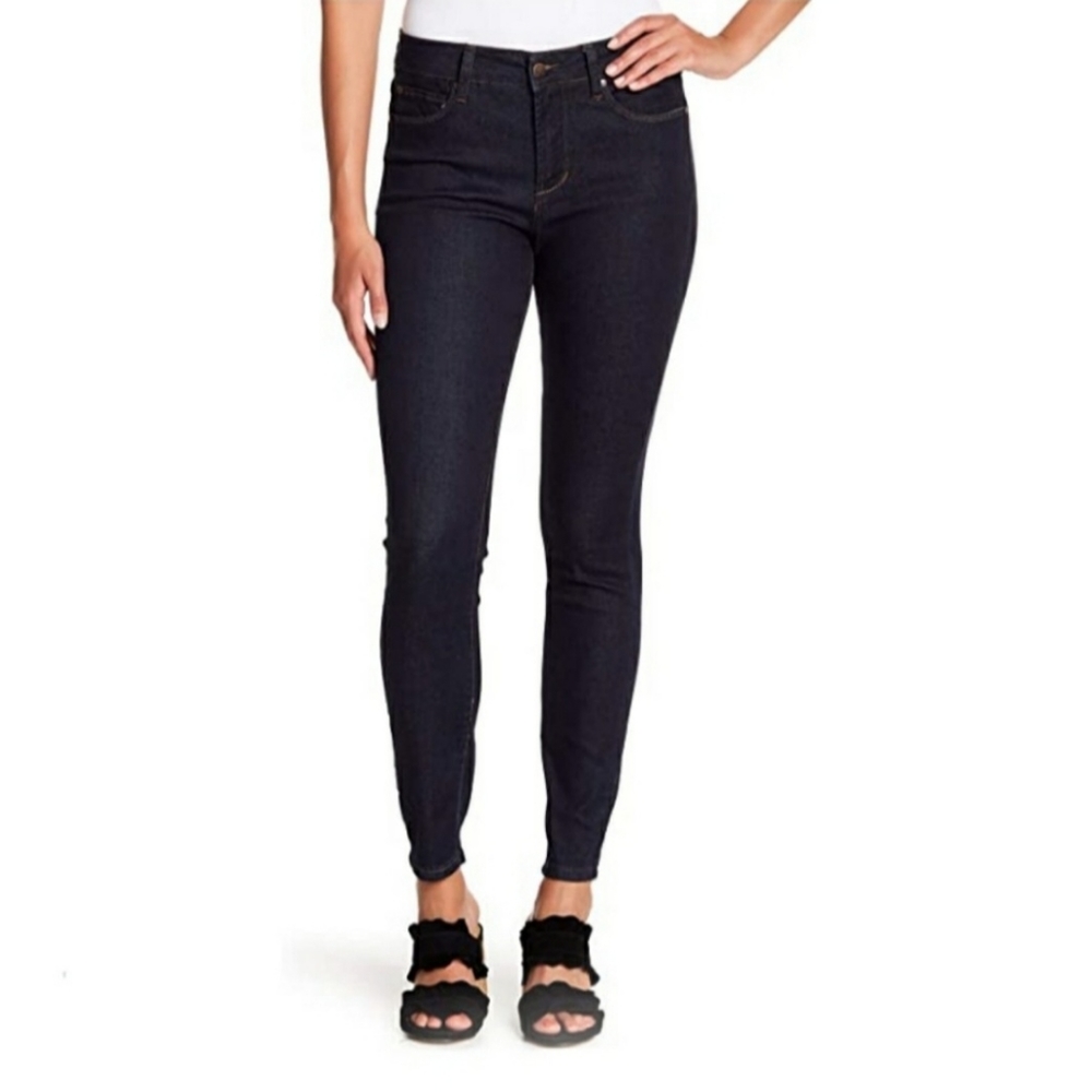 🆕️ Tahari Kelly Classic skinny mid rise dark rinse wash size 4